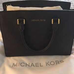 Authentic Michael Kors Handbag